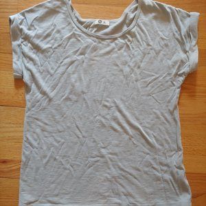 American Giant Women's T-Shirt Size XL